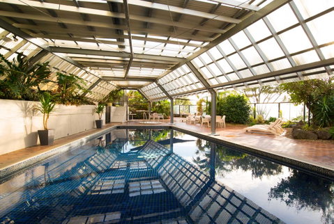 Surfers Royale LTD - Hotel Accommodation 8