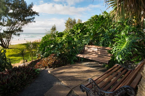 Surfers Royale LTD - Hotel Accommodation 9