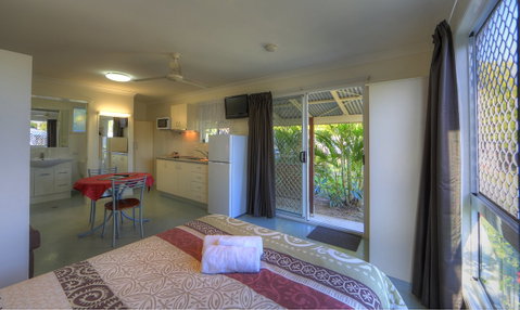 Queens Beach Tourist Village - Hotel Accommodation 3