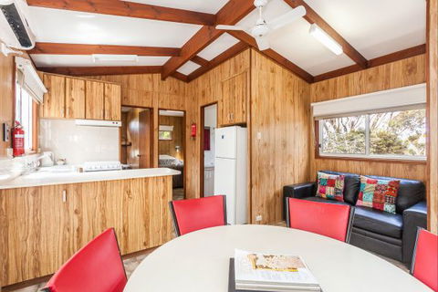 Aireys Inlet Holiday Park - Hotel Accommodation 14