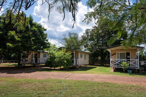 Daly Waters Historic Pub - Hotel Accommodation 11
