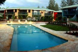 The Crest Byron Bay - Hotel Accommodation 0