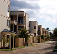 The Grange Resort Hervey Bay - Hotel Accommodation