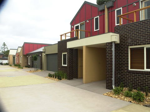 The Lakes Apartments - Hotel Accommodation 1
