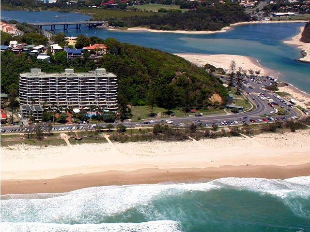 Currumbin QLD Hotel Accommodation