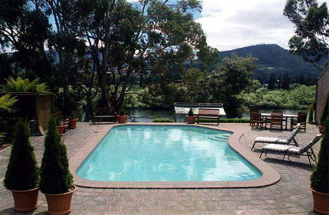 The Shingles Riverside Cottages - Hotel Accommodation 4