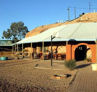 The Underground Motel - Hotel Accommodation