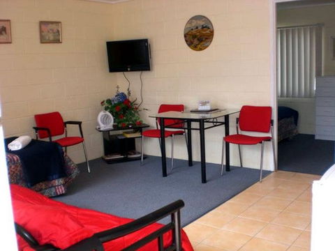 Top Spot Motel - Hotel Accommodation 2