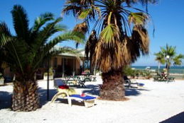 Tradewinds Seafront Apartments - Hotel Accommodation 0