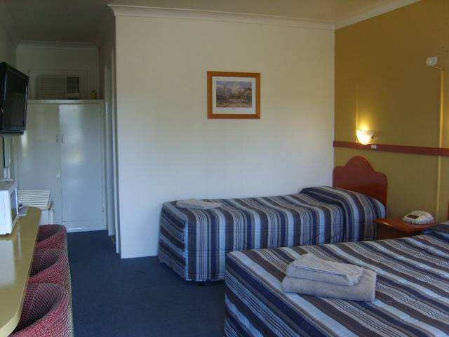 Ardglen NSW Hotel Accommodation