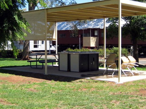 West Wyalong Caravan Park - Hotel Accommodation 3