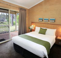 Eight Willows Retreat - Hotel Accommodation