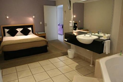 Windmill Motel And Reception Centre - Hotel Accommodation 0