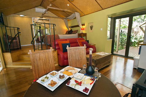 Witches Falls Cottages - Hotel Accommodation 1