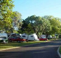 Ivanhoe Village Caravan Resort - Hotel Accommodation