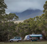 Mt Trio Bush Camp and Caravan Park - Hotel Accommodation