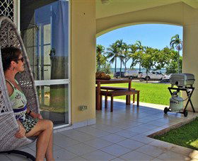 Absolute Beachfront Apartment - Hotel Accommodation 0