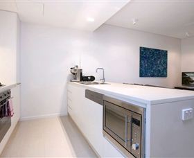 Absolute Waterfront Luxury Apartments - Hotel Accommodation 4