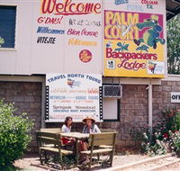 Palm Court Kookaburra Backpackers - Hotel Accommodation