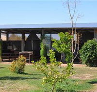 Cully Fest - Base Camp and Glamping - Hotel Accommodation