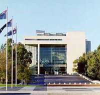 High Court of Australia Parkes Place - Hotel Accommodation