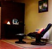 Retreat In The Suburbs - Hotel Accommodation