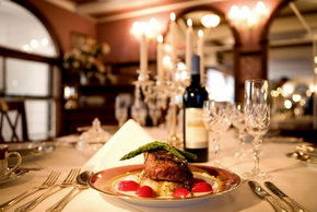 Titanic Theatre Restaurant - Hotel Accommodation 3