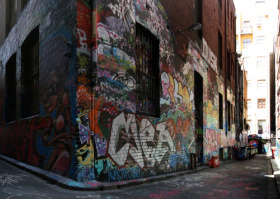 Melbourne By Foot - Hotel Accommodation 2