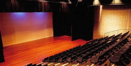 Riverside Theatre - Hotel Accommodation 4
