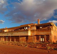 Big Bell Ghost Town - Hotel Accommodation