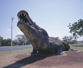 Crocodile Statue - Hotel Accommodation 0