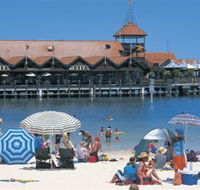 Sorrento Beach - Hotel Accommodation