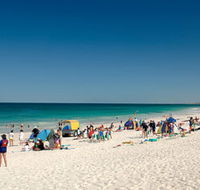 Mullaloo Beach - Hotel Accommodation