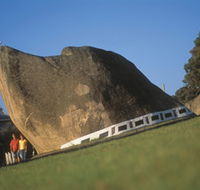 Dog Rock - Hotel Accommodation