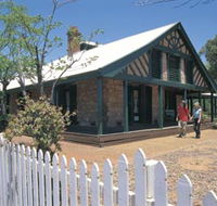 Warden Finnerty's House - Hotel Accommodation
