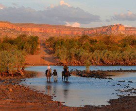 Pentecost River - Hotel Accommodation 0