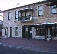 Beachport Old Wool And Grain Store Museum - Hotel Accommodation