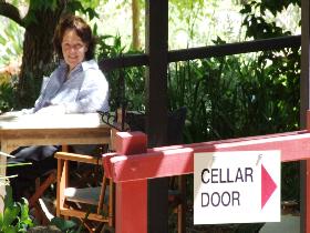 Pages Flat SA Hotel Accommodation