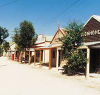 Old Tailem Town Pioneer Village - Hotel Accommodation