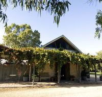 Lake Breeze Wines - Hotel Accommodation