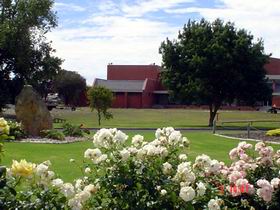 Jubilee Park - Hotel Accommodation 0