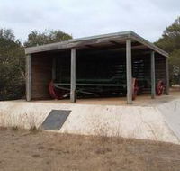 Monument To Soldier Settlement Scheme - Hotel Accommodation