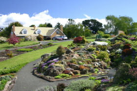 Kaydale Lodge Gardens - Hotel Accommodation 0
