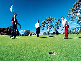 Huon Heights Public Golf Course - Hotel Accommodation 0