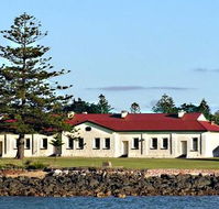 Pilot Station and Maritime Museum - Hotel Accommodation