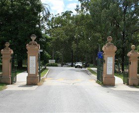 Wooloowin QLD Hotel Accommodation