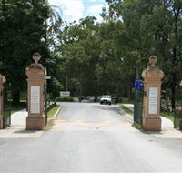 Kalinga Park Memorial - Hotel Accommodation