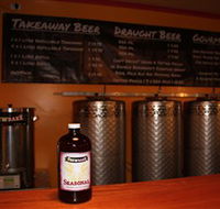 Brewbake at the Big Pineapple - Hotel Accommodation