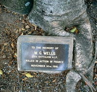 Eumundi War Memorial - Hotel Accommodation