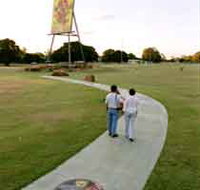 Emerald Centenary of Federation Mosaic Pathway - Hotel Accommodation